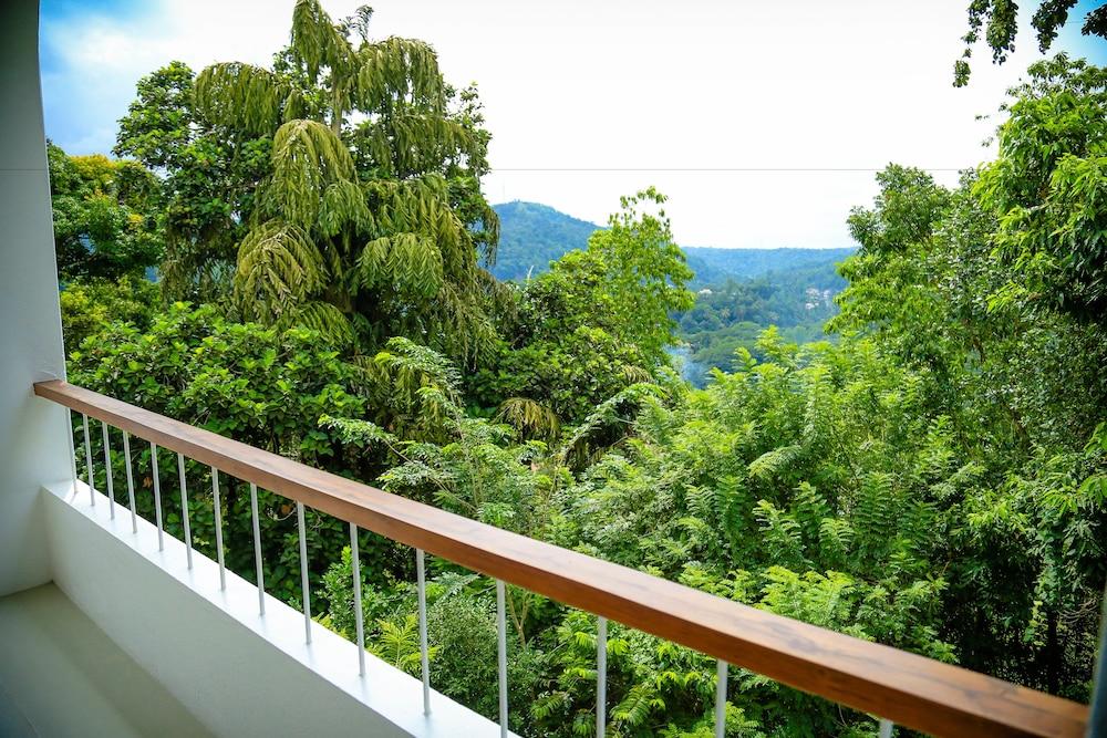 Regent Lodge Hotel & Villa Kandy Exterior photo