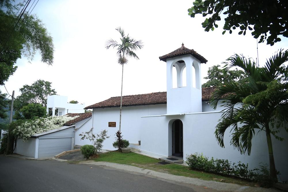 Regent Lodge Hotel & Villa Kandy Exterior photo