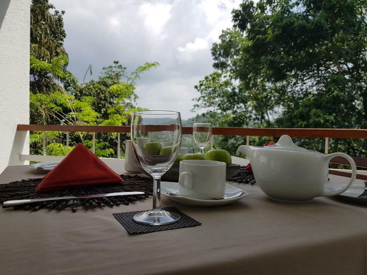 Regent Lodge Hotel & Villa Kandy Exterior photo