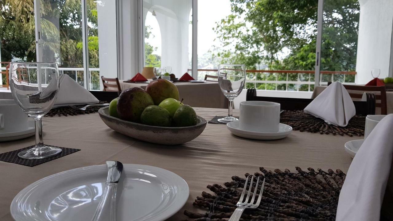 Regent Lodge Hotel & Villa Kandy Exterior photo