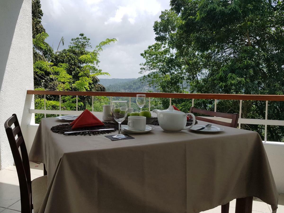 Regent Lodge Hotel & Villa Kandy Exterior photo