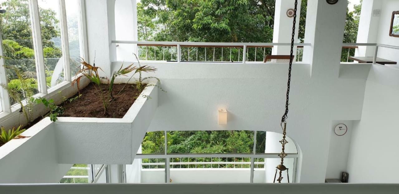 Regent Lodge Hotel & Villa Kandy Exterior photo