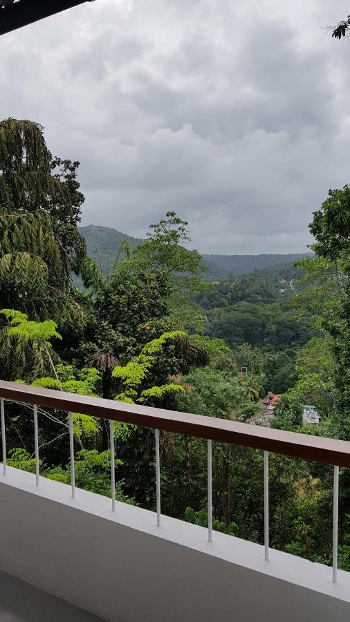Regent Lodge Hotel & Villa Kandy Exterior photo